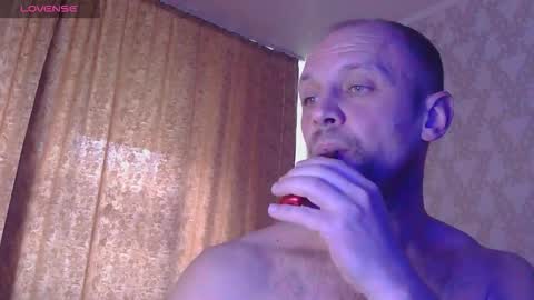 Snapshot of legko_q chatting on March 3, 2026, 6:19 am legko_q online show from March 3, 2026, 6:19 am