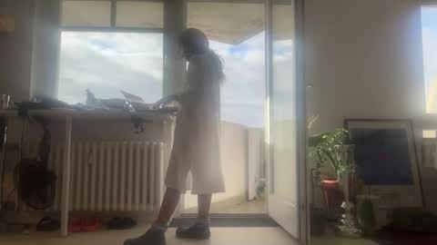 legsylegsinton online show from November 4, 2025, 12:04 pm