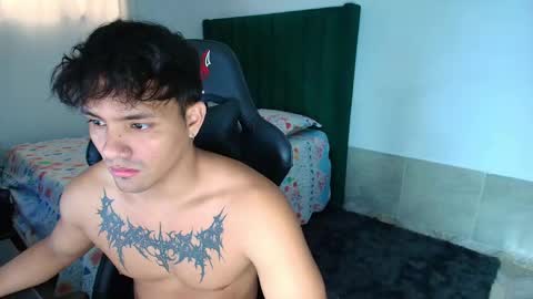  Lei  online show from April 20, 2026, 9:49 pm