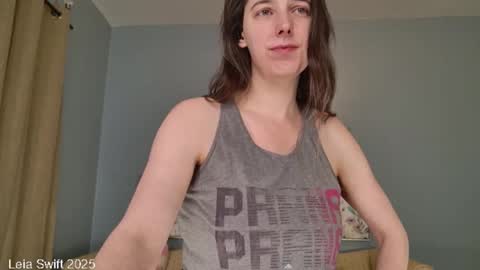 Leia Swift online show from December 21, 2025, 11:06 am