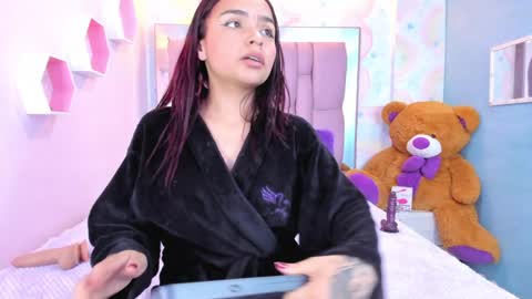 LEIGH ANGELS online show from February 6, 2025, 8:45 pm