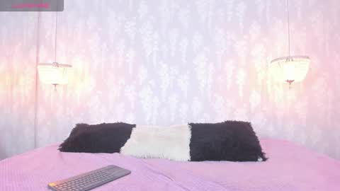 LEIGH ANGELS online show from December 2, 2025, 8:37 pm