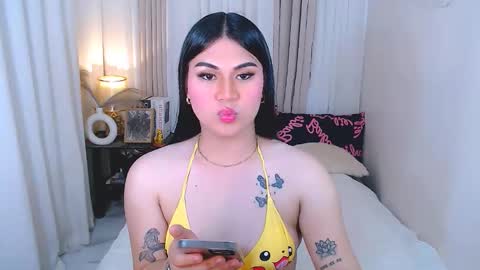 Snapshot of leighcortesi chatting on October 22, 2025, 6:29 pm Cailey online show from October 22, 2025, 6:29 pm