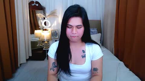 Snapshot of leighcortesi chatting on April 23, 2026, 4:42 pm Cailey online show from April 23, 2026, 4:42 pm
