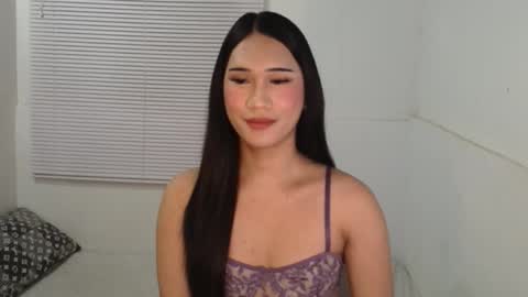 Snapshot of leighs_celine chatting on February 2, 2026, 5:00 pm leighs_celine online show from February 2, 2026, 5:00 pm