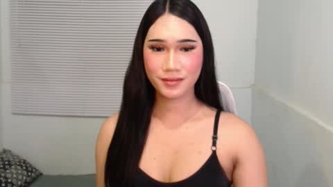 Snapshot of leighs_celine chatting on March 3, 2026, 5:19 pm leighs_celine online show from March 3, 2026, 5:19 pm