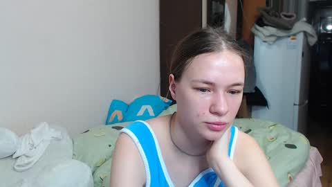 leila_bambi_ online show from January 15, 2025, 1:20 pm