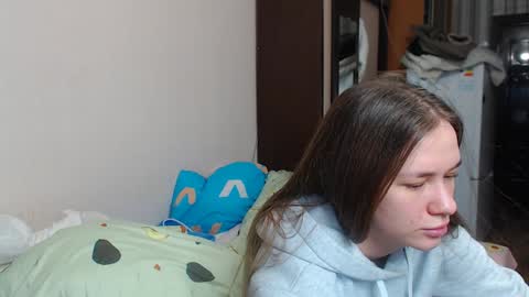 leila_bambi_ online show from January 15, 2025, 4:21 pm