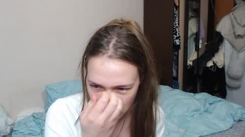 leila_bambi_ online show from February 4, 2025, 11:38 am