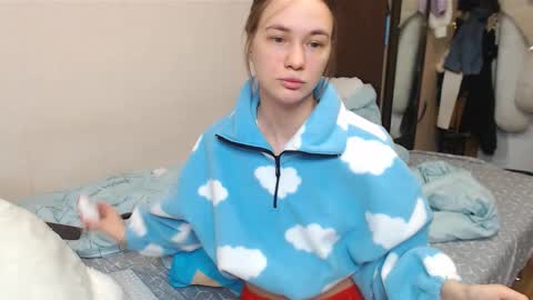 leila_bambi_ online show from February 13, 2025, 8:24 pm