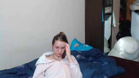 leila_bambi_ online show from February 22, 2025, 5:23 am