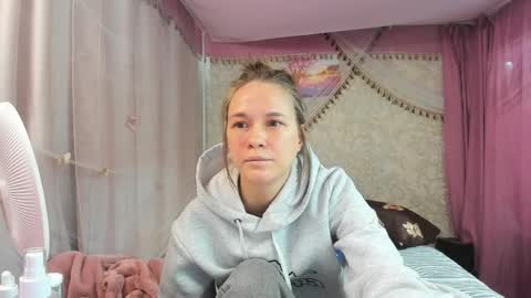 leila_bambi_ online show from April 10, 2026, 10:53 am
