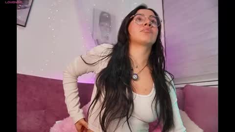 Leila online show from September 23, 2025, 3:04 pm