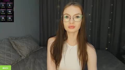 leiladream online show from December 23, 2025, 4:21 am