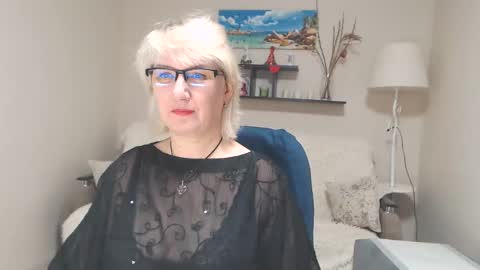 Leila Kinky online show from January 19, 2025, 5:48 am