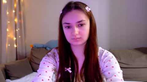 Lelia online show from November 13, 2025, 5:39 am