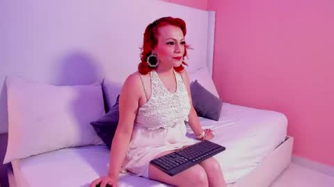 Leloo  online show from May 17, 2026, 7:54 pm