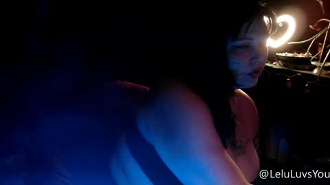 Lelu Fallas online show from November 16, 2025, 8:42 am