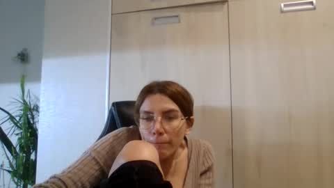 Snapshot of lena6122000 chatting on October 16, 2025, 8:32 pm lena6122000 online show from October 16, 2025, 8:32 pm