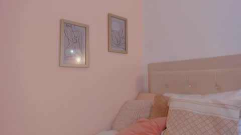 lena_luthor online show from September 25, 2025, 7:12 am