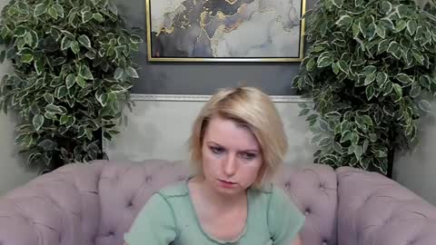 Snapshot of lena_paulles chatting on January 21, 2025, 1:00 pm Lena online show from January 21, 2025, 1:00 pm