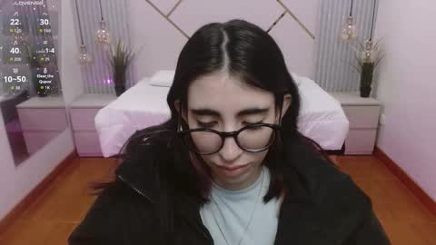 Lena online show from September 29, 2025, 8:35 pm