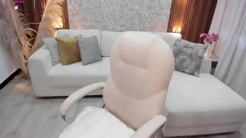  LENAH  online show from September 29, 2025, 11:26 am