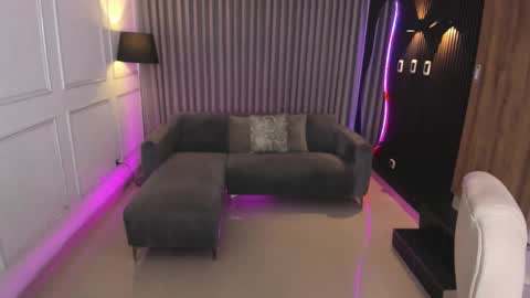  LENAH  online show from March 4, 2026, 11:38 am