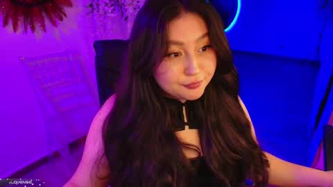 Lenna Kang online show from October 28, 2025, 10:56 pm