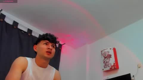 leo183877 online show from March 29, 2026, 2:22 am