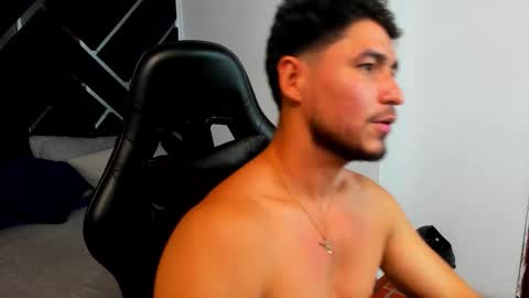 leo_carter1 online show from February 18, 2026, 2:57 pm