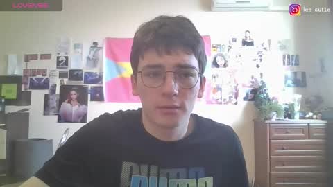 leo_cutie online show from March 19, 2026, 7:56 am