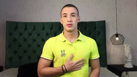 Snapshot of leo_delvey chatting on January 20, 2025, 2:22 am leo online show from January 20, 2025, 2:22 am