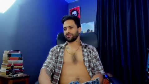 Leo  Diaz online show from January 24, 2025, 6:35 pm