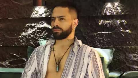 Leo  Diaz online show from November 3, 2025, 2:13 am