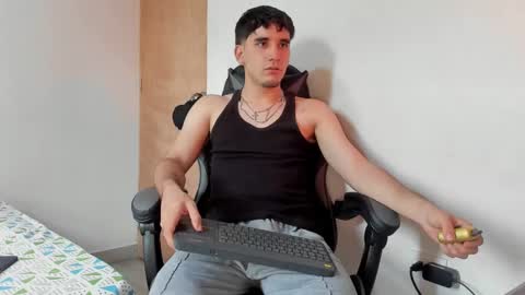 Leo Jones online show from December 23, 2024, 9:40 pm