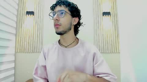Snapshot of leo_sanz6 chatting on June 5, 2026, 12:22 pm LEO online show from June 5, 2026, 12:22 pm