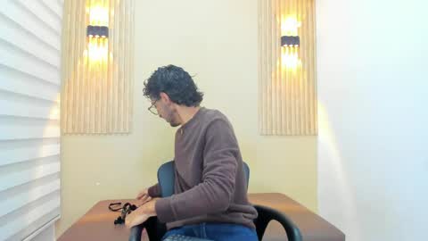 Snapshot of leo_sanz6 chatting on June 6, 2026, 12:21 pm LEO online show from June 6, 2026, 12:21 pm