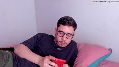 Snapshot of leoandviolet chatting on October 5, 2025, 5:44 pm Carlos  Alissa. Help us to reach 100 likes  online show from October 5, 2025, 5:44 pm