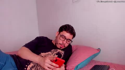 Snapshot of leoandviolet chatting on October 24, 2025, 4:36 pm Carlos  Alissa. Help us to reach 100 likes  online show from October 24, 2025, 4:36 pm
