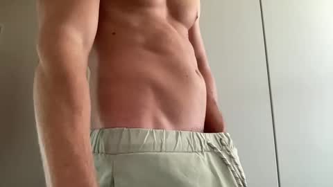 Snapshot of leoandy123 chatting on October 24, 2025, 2:13 pm leoandy123 online show from October 24, 2025, 2:13 pm