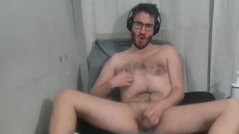 LeoBiggy online show from October 26, 2025, 4:40 am