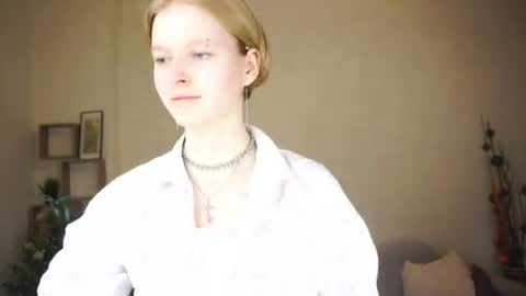 Hello Im Roxy Im just starting my journey here so lets get acquainted online show from April 18, 2026, 8:09 pm