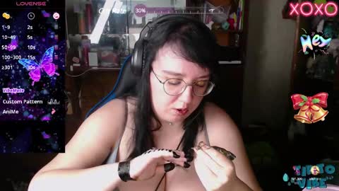 Leona Harrison online show from December 10, 2024, 10:37 pm