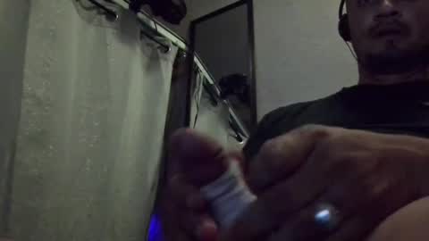 Snapshot of leonar0101 chatting on December 15, 2024, 10:07 am leonar0101 online show from December 15, 2024, 10:07 am