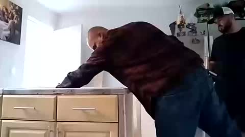 Snapshot of leonar0101 chatting on October 16, 2025, 12:22 am leonar0101 online show from October 16, 2025, 12:22 am