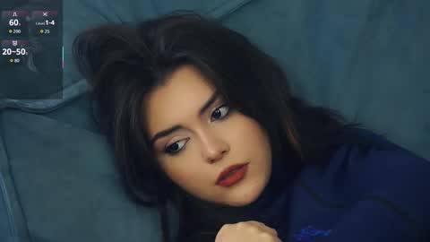 Mia online show from October 3, 2025, 9:17 am