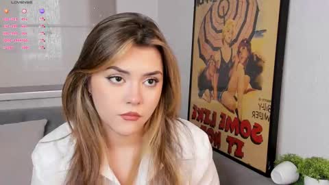 Mia online show from January 7, 2026, 9:01 am