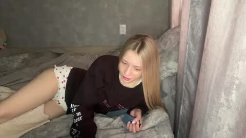 Eva online show from May 5, 2026, 6:43 am