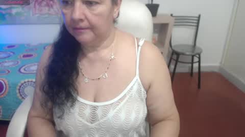 leonela   online show from February 28, 2025, 10:50 pm